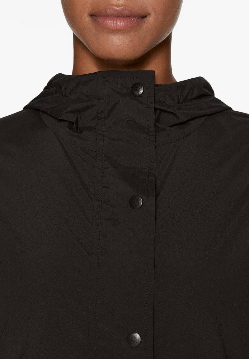 OYSHO OYSHO REPELLENT TECHNICAL - Windbreaker - black Räumungsverkauf