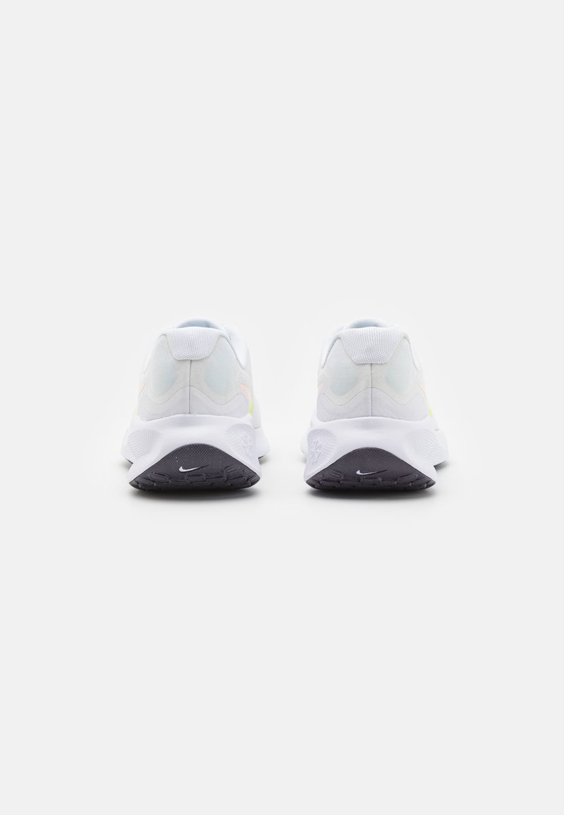 Nike Performance Nike Performance REVOLUTION 7 - Neutral running shoes Bis zu 60% Rabatt