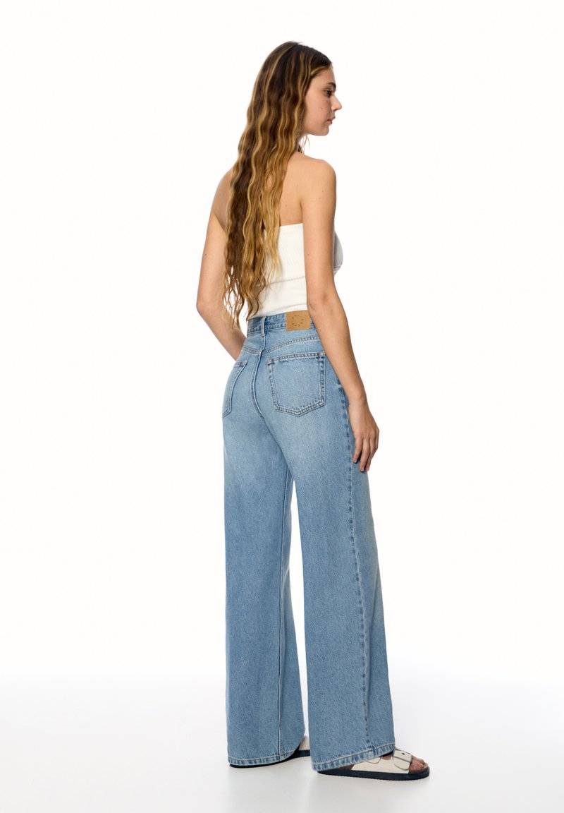 PULL&BEAR PULL&BEAR HIGH WAIST - Flared Jeans - blue Versandkostenfrei