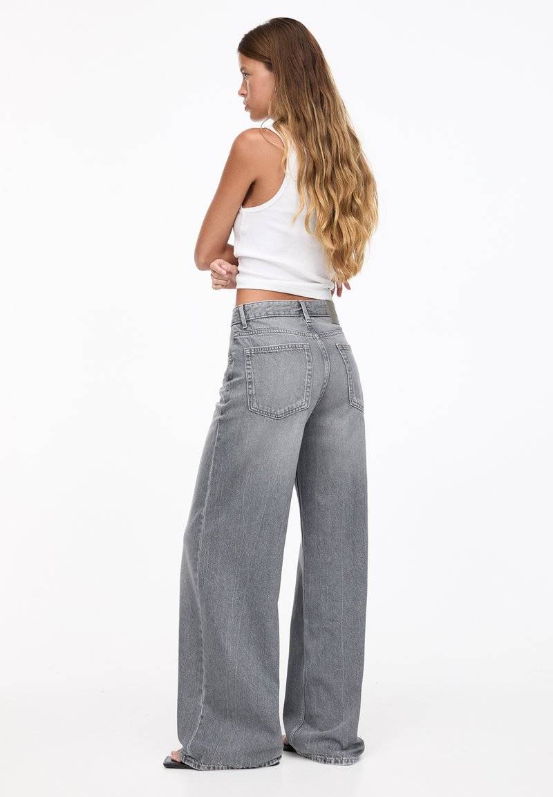 PULL&BEAR PULL&BEAR OVERSIZE - Flared Jeans - grey Flash Sale
