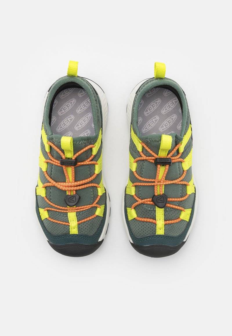 Keen Keen MOTOZOA UNISEX - Hiking shoes - green Räumungsverkauf