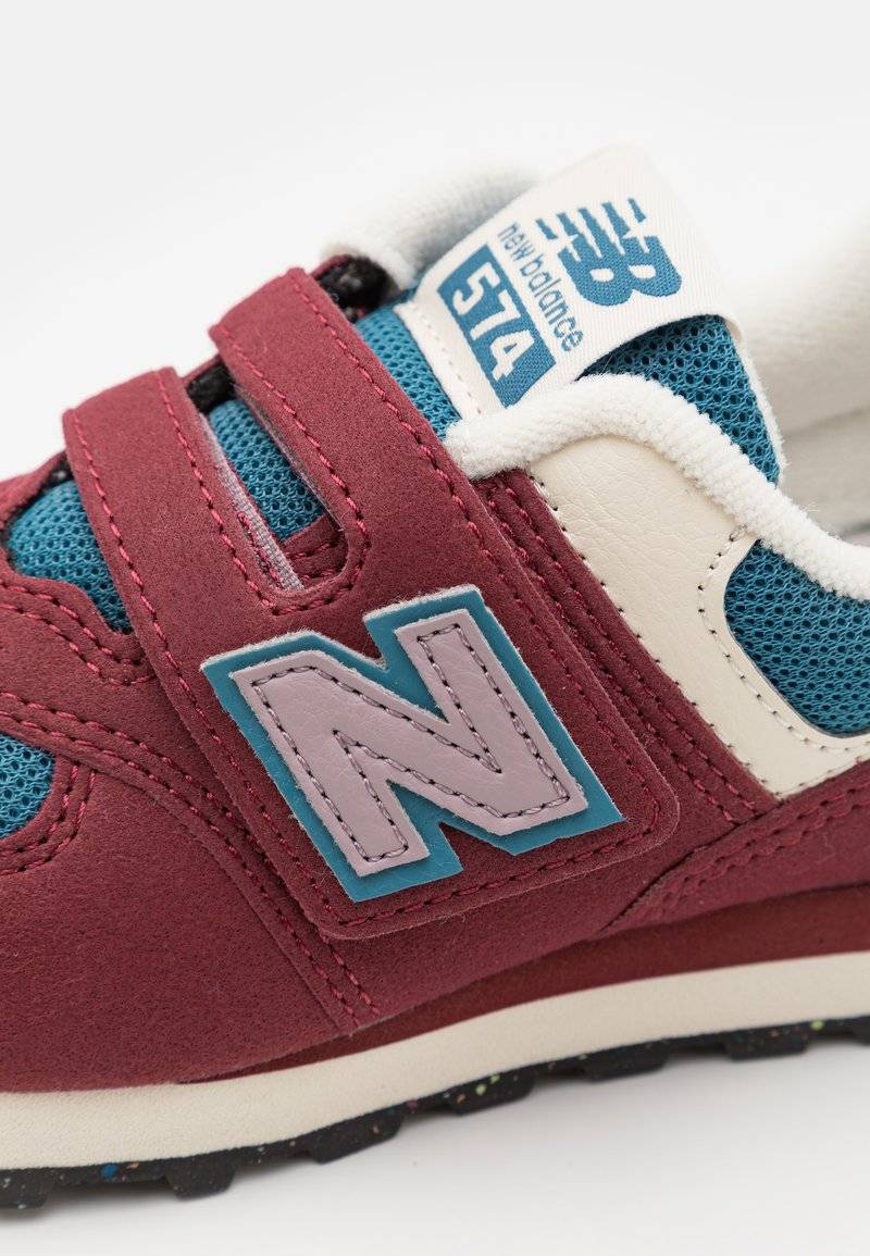 New Balance New Balance 574 UNISEX - Trainers - classic crimson Rabatte dieses Monats