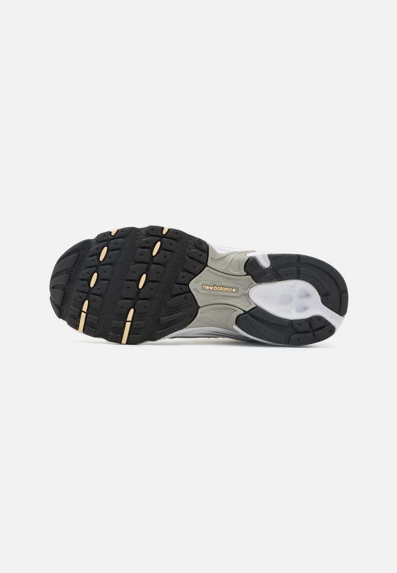 New Balance New Balance 530 UNISEX - Trainers - white Outlet