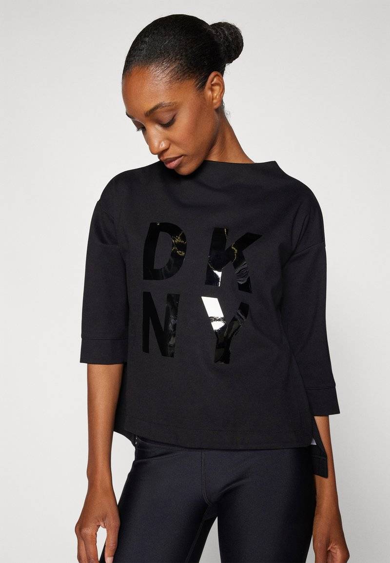 DKNY DKNY STACKED LOGO POPOVER - Long sleeved top - black Fabrikpreis