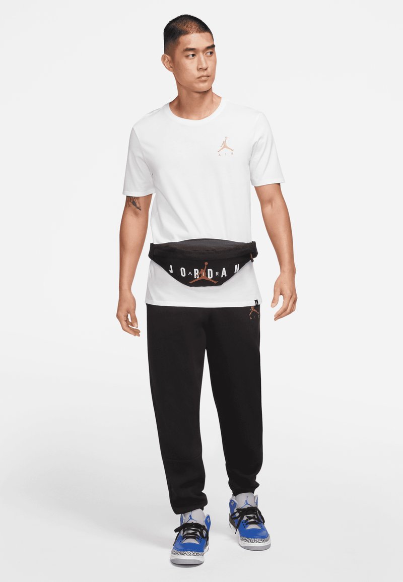 Jordan Jordan CROSSBODY BAG UNISEX - Bum bag - black Lagerräumung