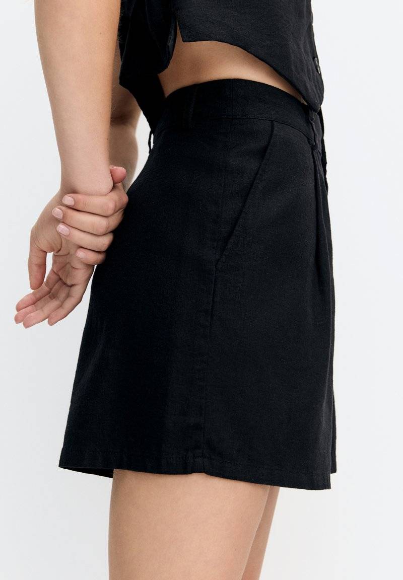 PULL&BEAR PULL&BEAR RUSTIC - BERMUDA - Shorts - black Heißer Verkauf