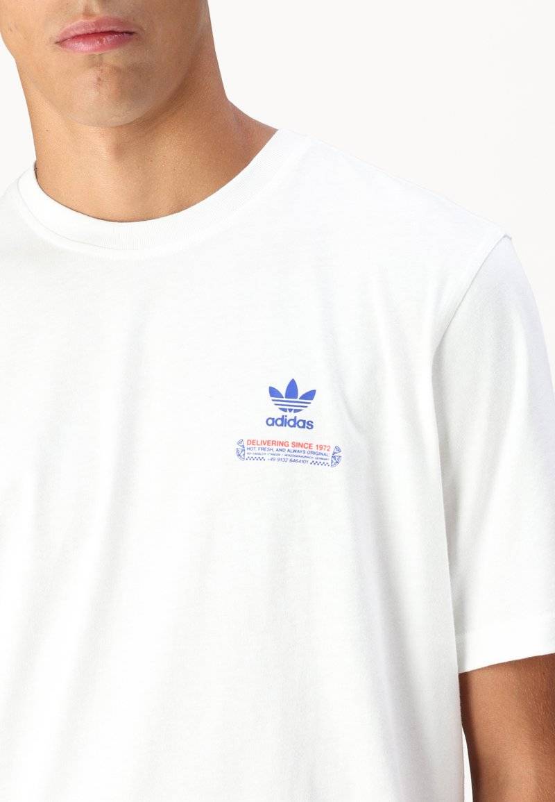 adidas Originals adidas Originals STREET APETIT UNISEX - Print T-shirt - white Online Outlet