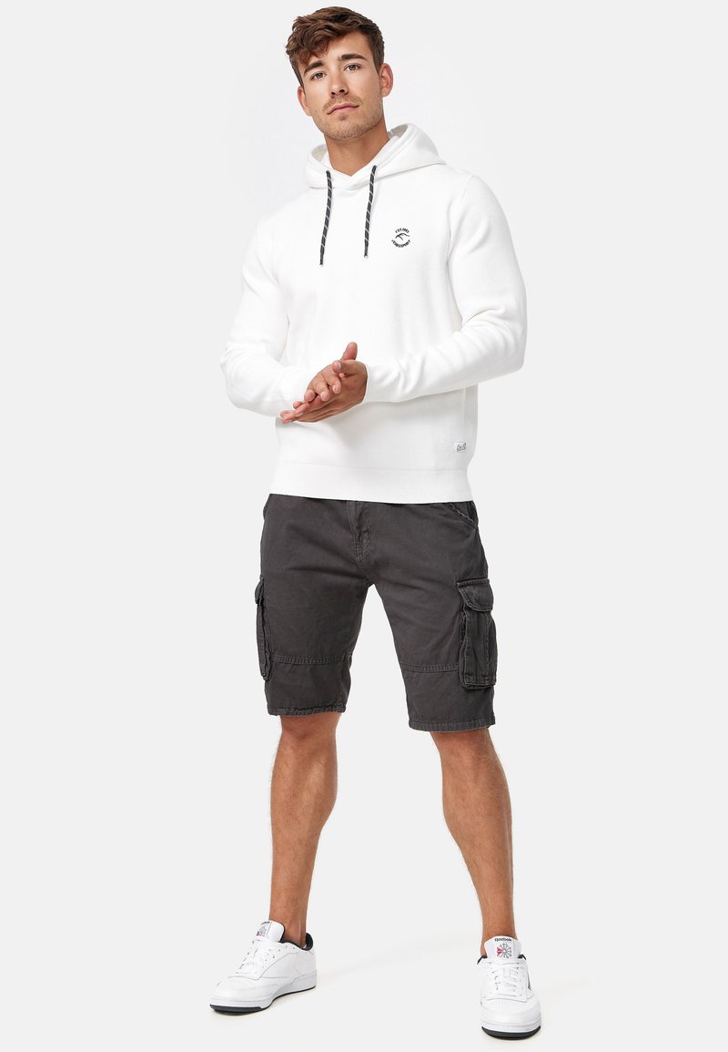 INDICODE JEANS INDICODE JEANS MONROE - Shorts - raven Blitzangebot