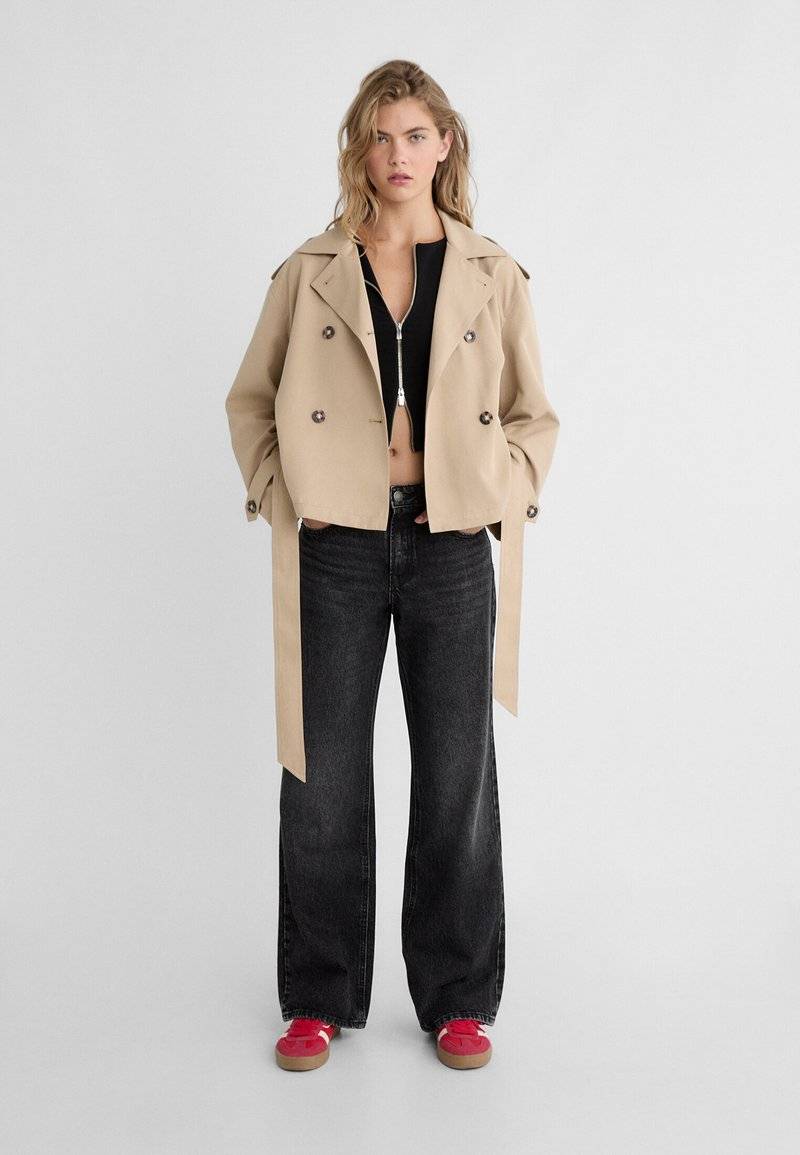 Stradivarius Stradivarius WITH BELT - Summer jacket - beige Räumungsverkauf