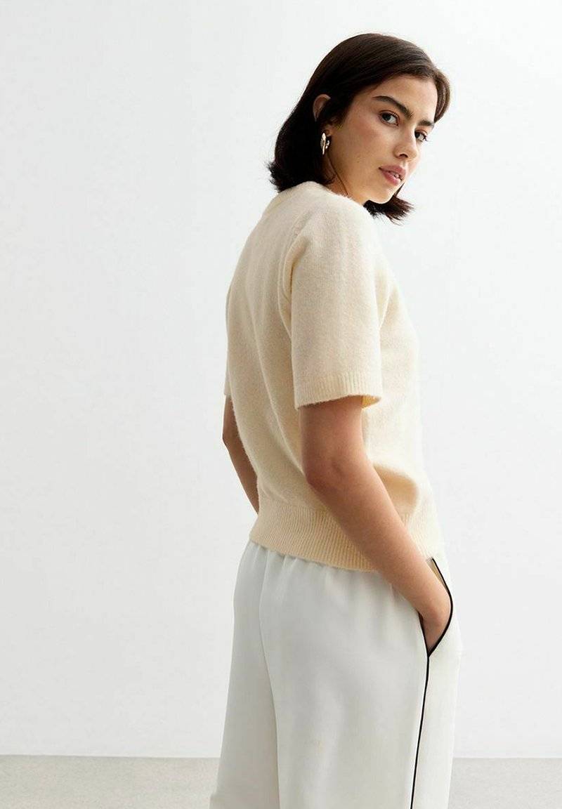 New Look New Look SHORT SLEEVE - Basic T-shirt - cream Tiefpreis