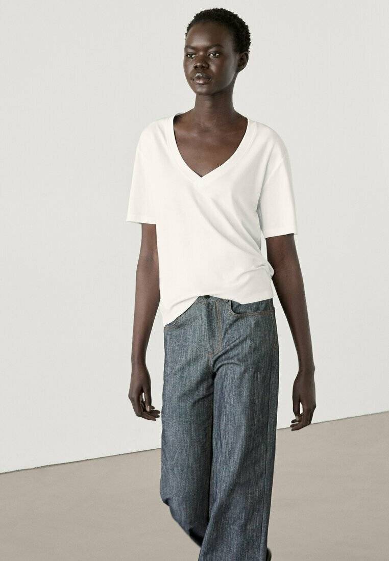 Massimo Dutti Massimo Dutti V-NECK - Basic T-shirt - white