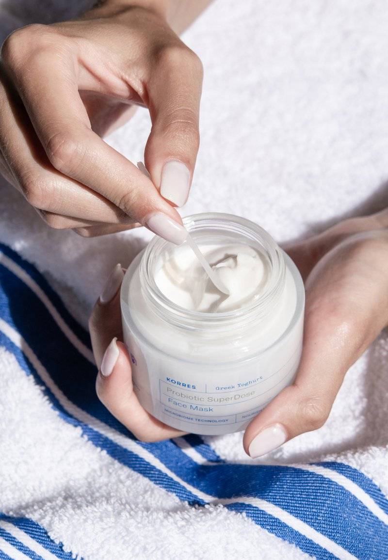 KORRES KORRES YOGHURT HYDRA-BIOME FACE MASK - Face mask Im Verkauf
