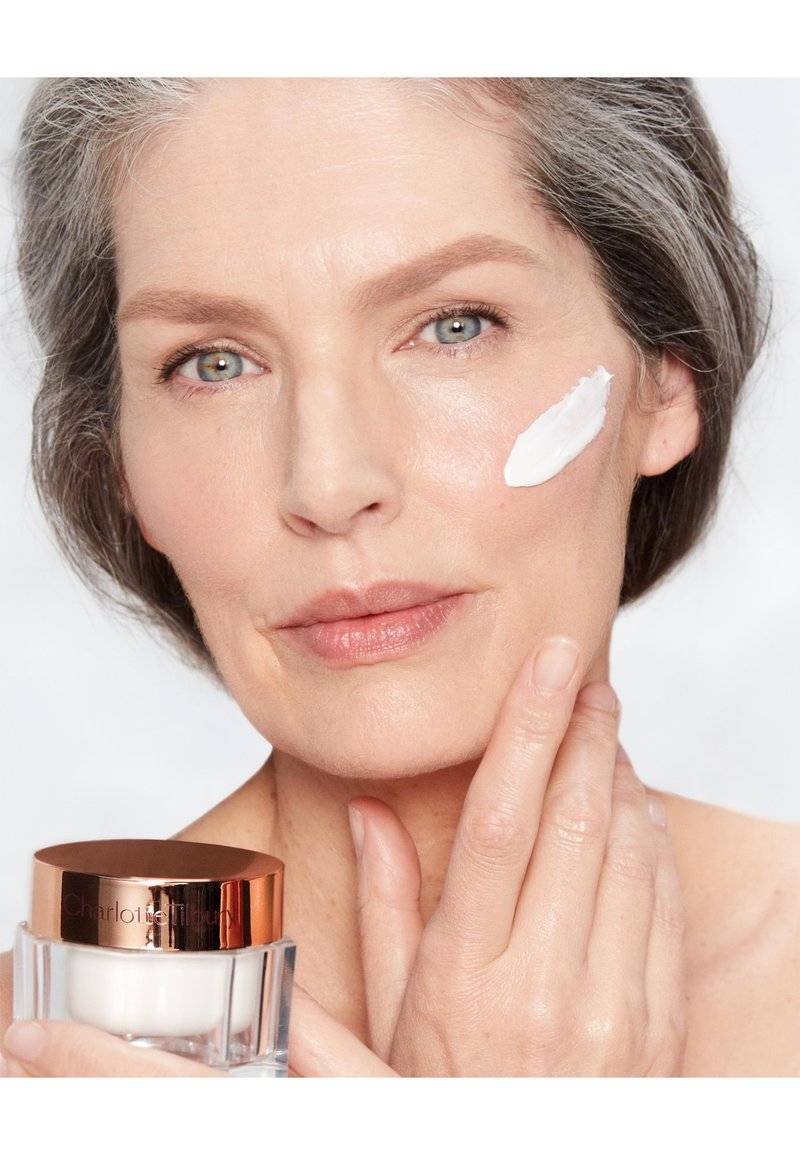 Charlotte Tilbury Charlotte Tilbury CHARLOTTE'S MAGIC CREAM SPF - REFILLABLE - Face cream Saisonschlussverkauf
