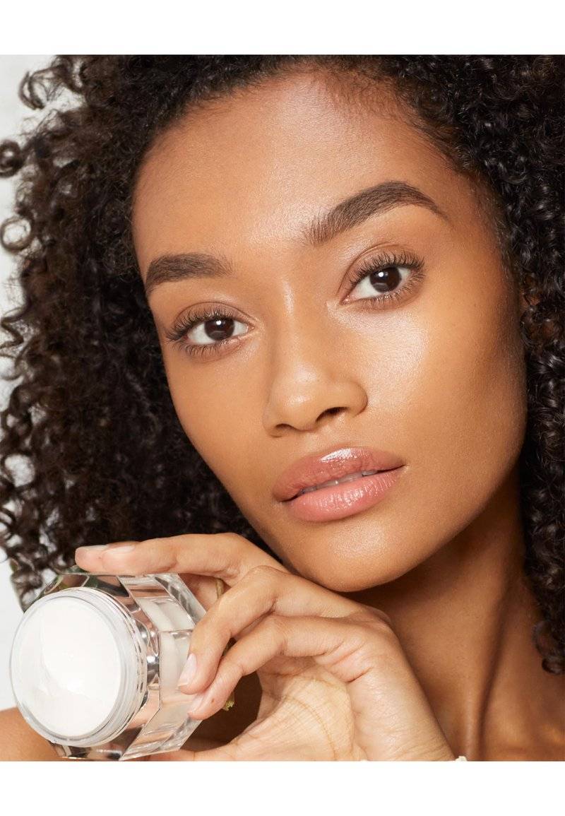 Charlotte Tilbury Charlotte Tilbury CHARLOTTE'S MAGIC CREAM SPF - REFILLABLE - Face cream Saisonschlussverkauf