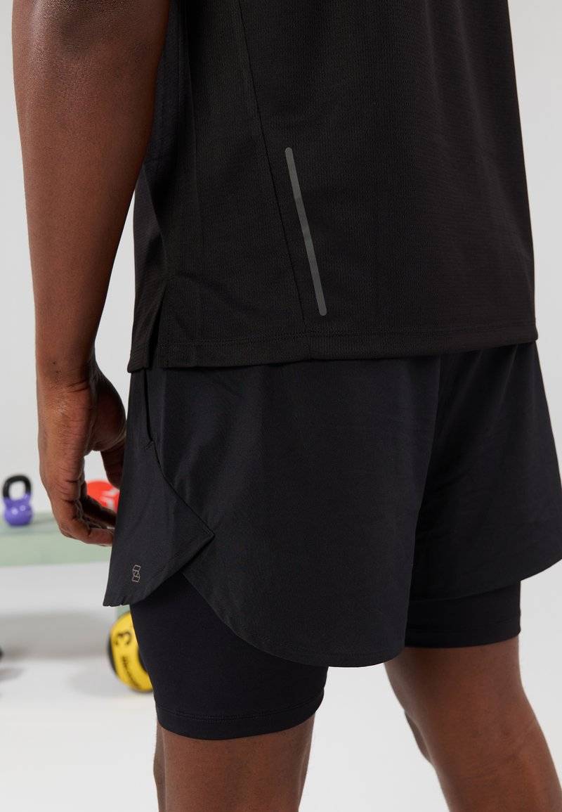 Pier One Sport Pier One Sport Basic T-shirt - black Wochenangebot