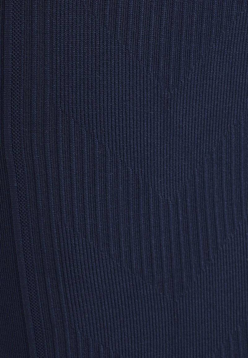 Hummel Hummel SEAMLESS - Shorts - black iris 2025