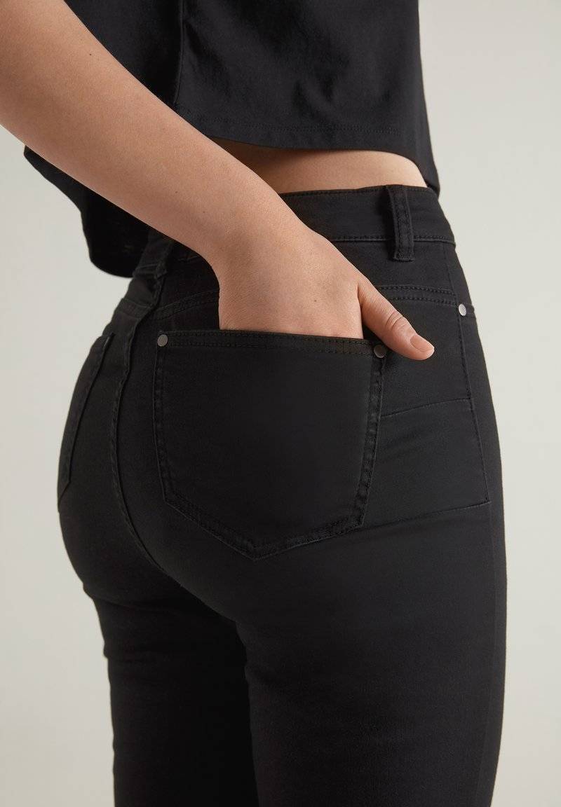 Tezenis Tezenis PUSH-UP - Slim fit jeans - nero Fabrikverkauf