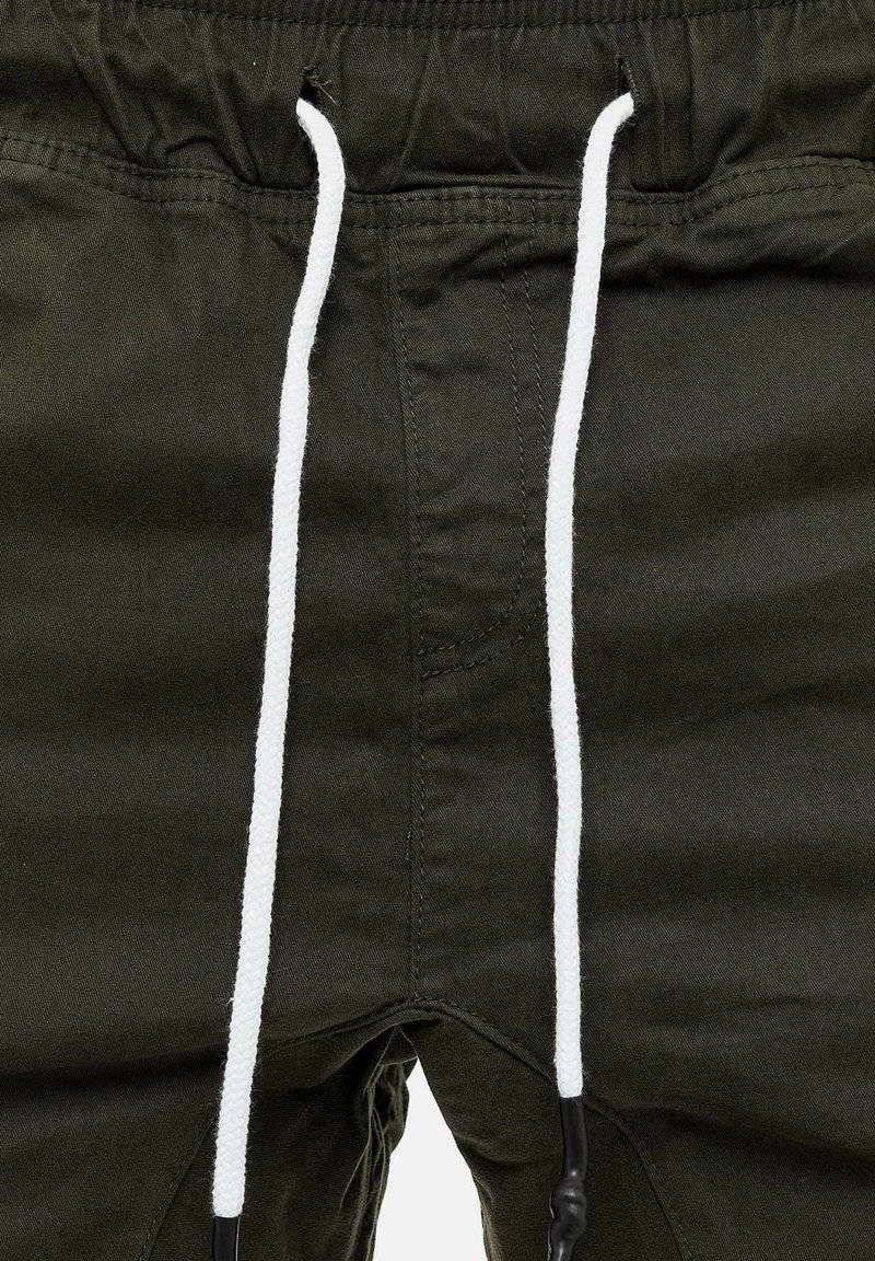 Tazzio Tazzio Cargo trousers - khaki 2025