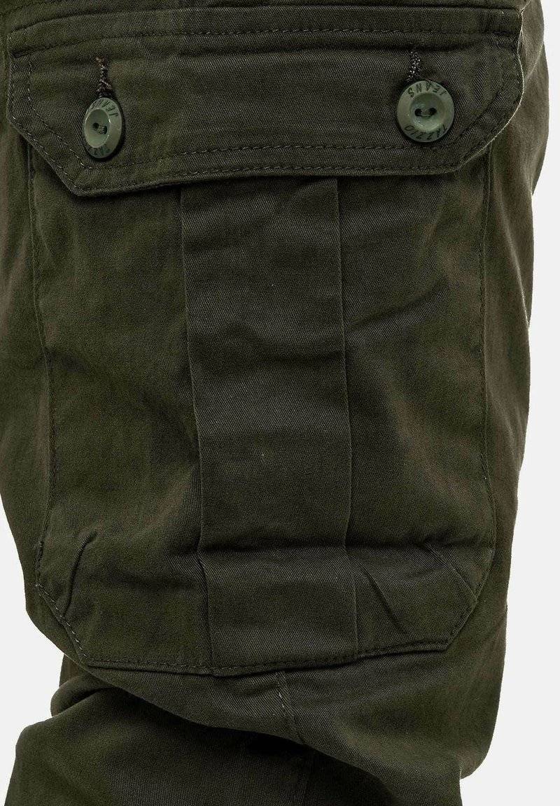 Tazzio Tazzio Cargo trousers - khaki 2025