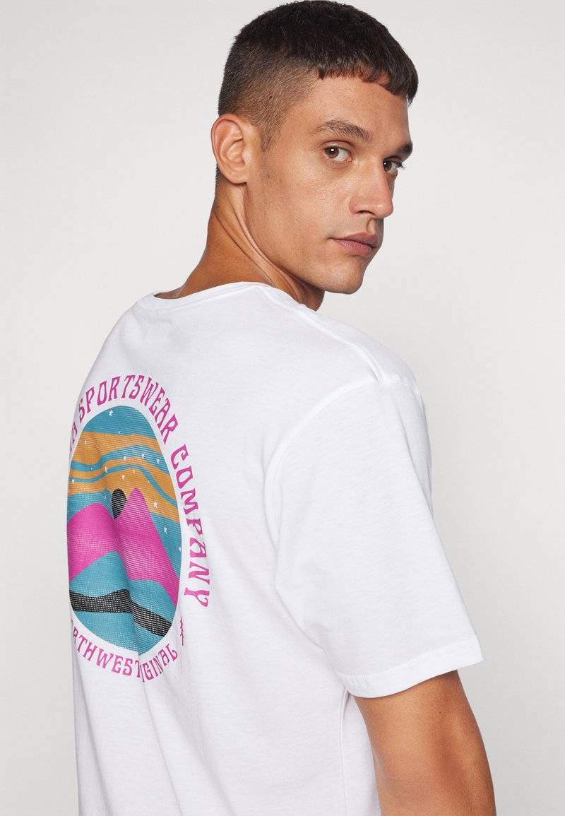 Columbia Columbia ROLLINGWOOD PARK GRAPHIC - Print T-shirt - white Lagerräumung